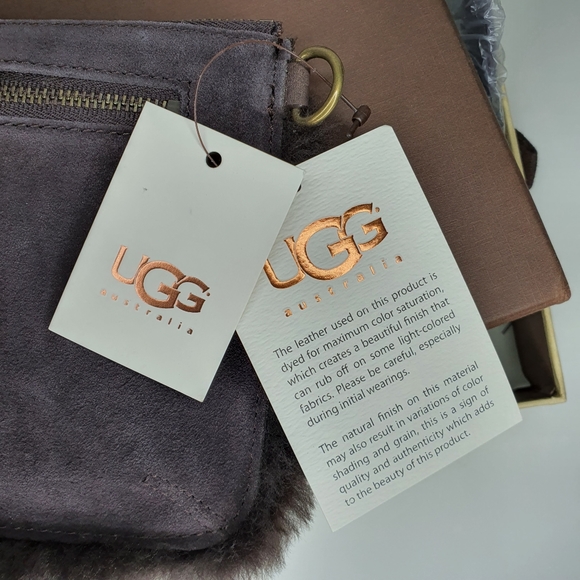 UGG Large Wristlet - Chocolate Brown NWT - Picture 3 of 9